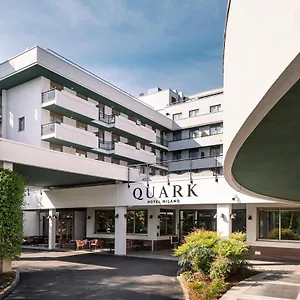 Quark Отель