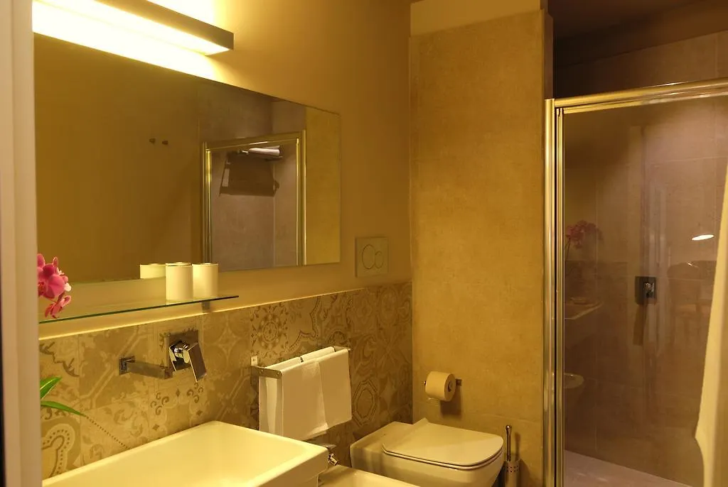 Isola Libera Hotel Milan