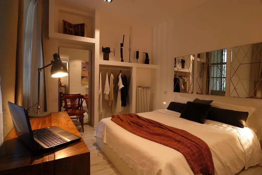Isola Libera Hotel Milan Guest house