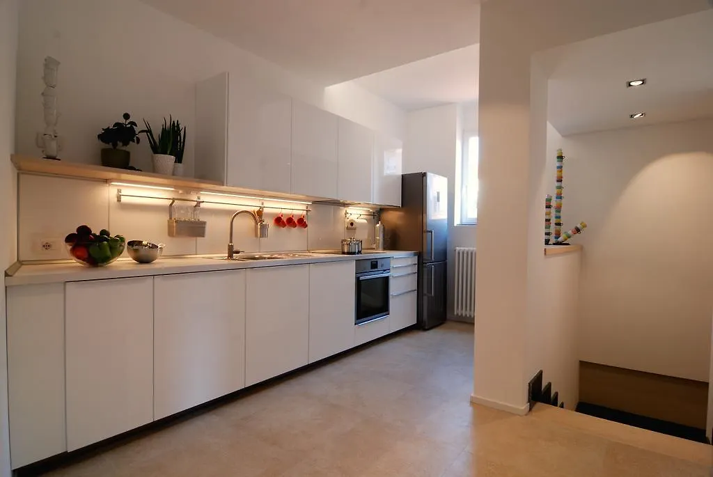 Isola Libera Hotel Milan Guest house